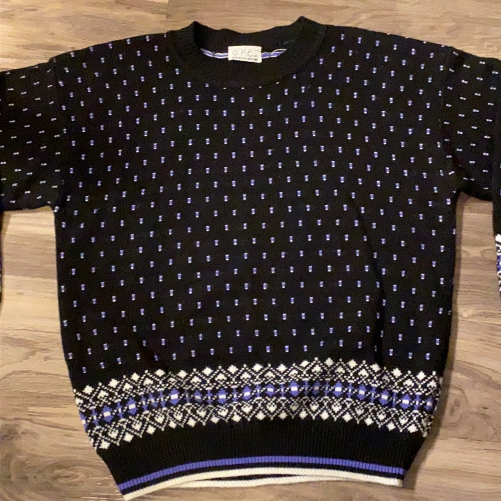 Woman's G.F.C. Sweater Size M  L